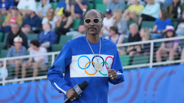 Rapper Snoop Dogg Set To Display Olympic Torch in Paris